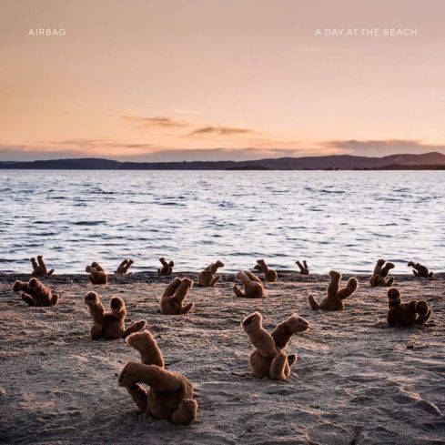 Cover des Airbag-Albums "A Day At The Beach".