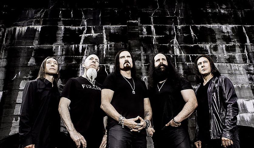 Bandfoto von Dream Theater aus dem Jahr 2019.