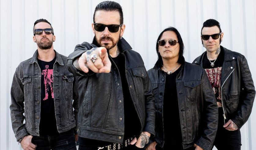 Bandfoto der Black Star Riders aus dem Jahr 2022 von Oliver Halfin.