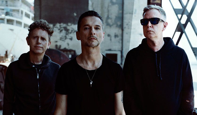 Bandfoto von Depeche Mode mit herausgestelltem Andrew Fletcher.