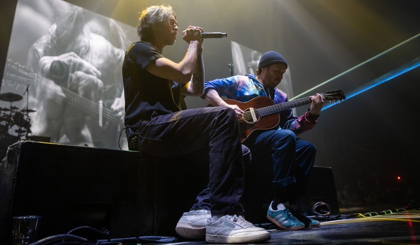 Livefoto von Incubus aus dem Jahr 2025 von Devin Groody (bereitgestellt von 42 Is The Answer).