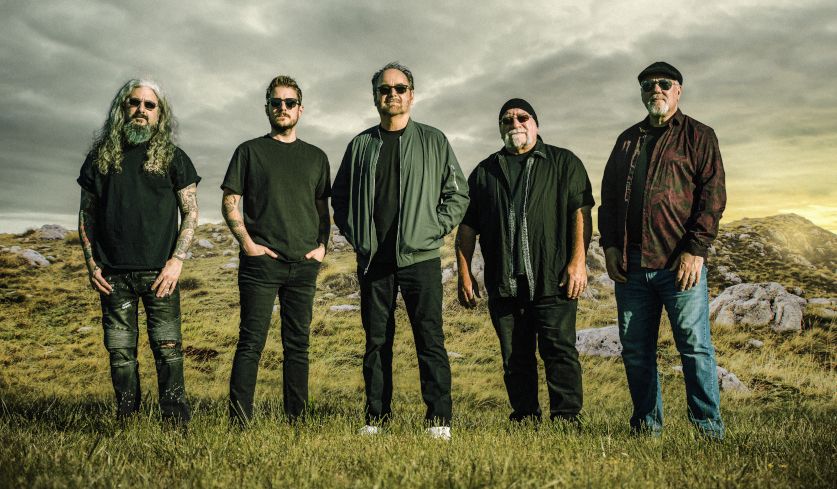 Bandfoto der Neal Morse Band aus dem Jahr 2026 von Nick Magnuson (bereitgestellt von Oktober Promotion).