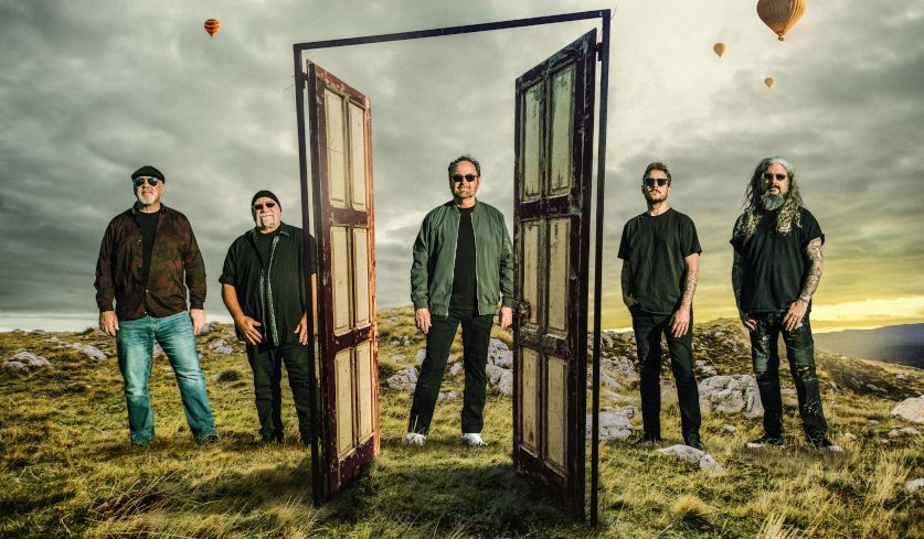 Bandfoto der Neal Morse Band aus dem Jahr 2026 von Nick Magnuson (bereitgestellt von Oktober Promotion).