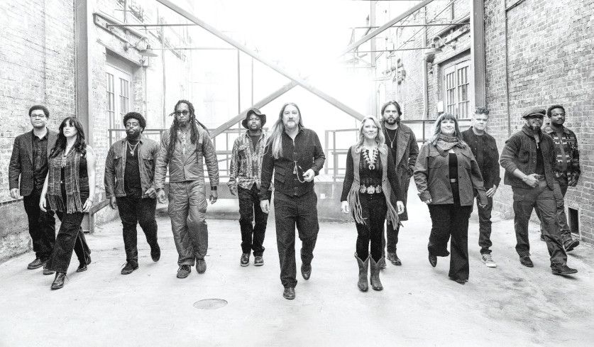 Bandfoto der Tedeschi Trucks Band aus dem Jahr 2026 von Chapman Baehler (bereitgestellt von Oktober Promotion).