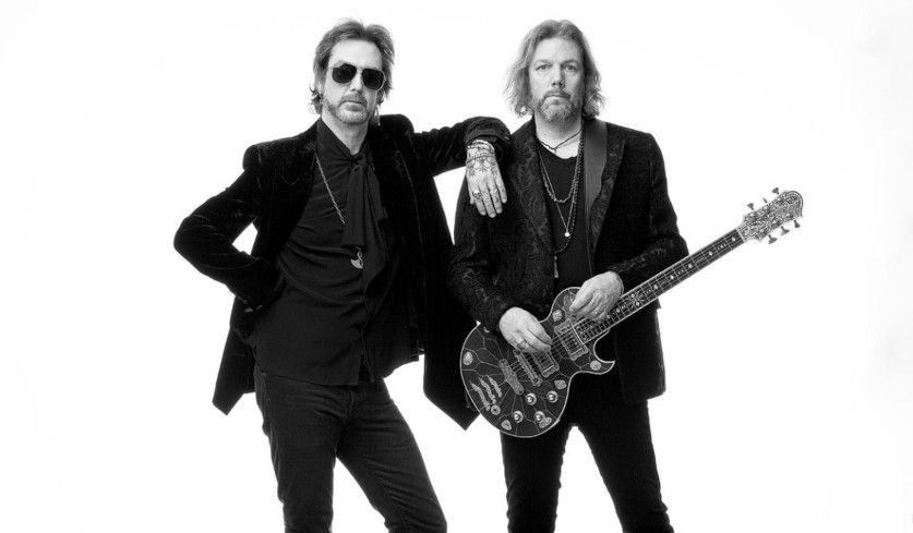 Foto von Chris und Rich Robinson von den Black Crowes aus dem Jahr 2023 von Ross Halfin (bereitgestellt von Starkult).