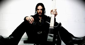 Foto von Richie Kotzen.