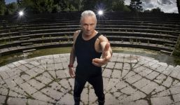 Foto von Bruce Dickinson aus dem Jahr 2024 von John McMurtrie.