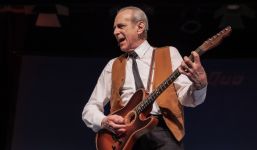 Foto von Francis Rossi aus dem Jahr 2024 von Lynn Burt Photography (bereitgestellt von Markus Müller).