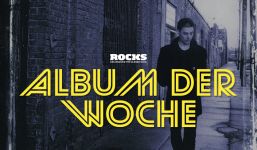 Headerfoto des Albums der Woche "What Is..." von Richie Kotzen.